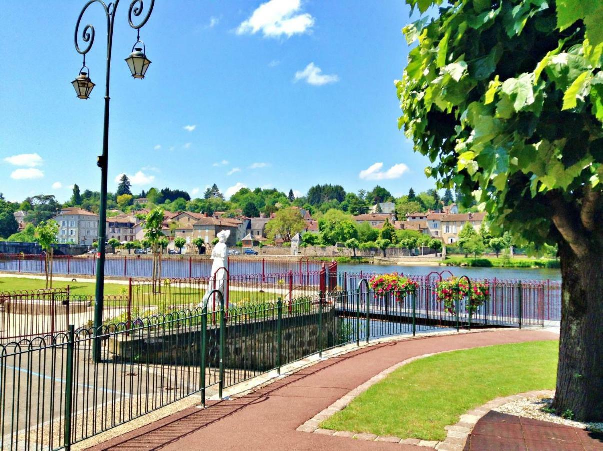 Maison Loubignac At Les Vergnes Gites Exideuil-sur-Vienne Dış mekan fotoğraf